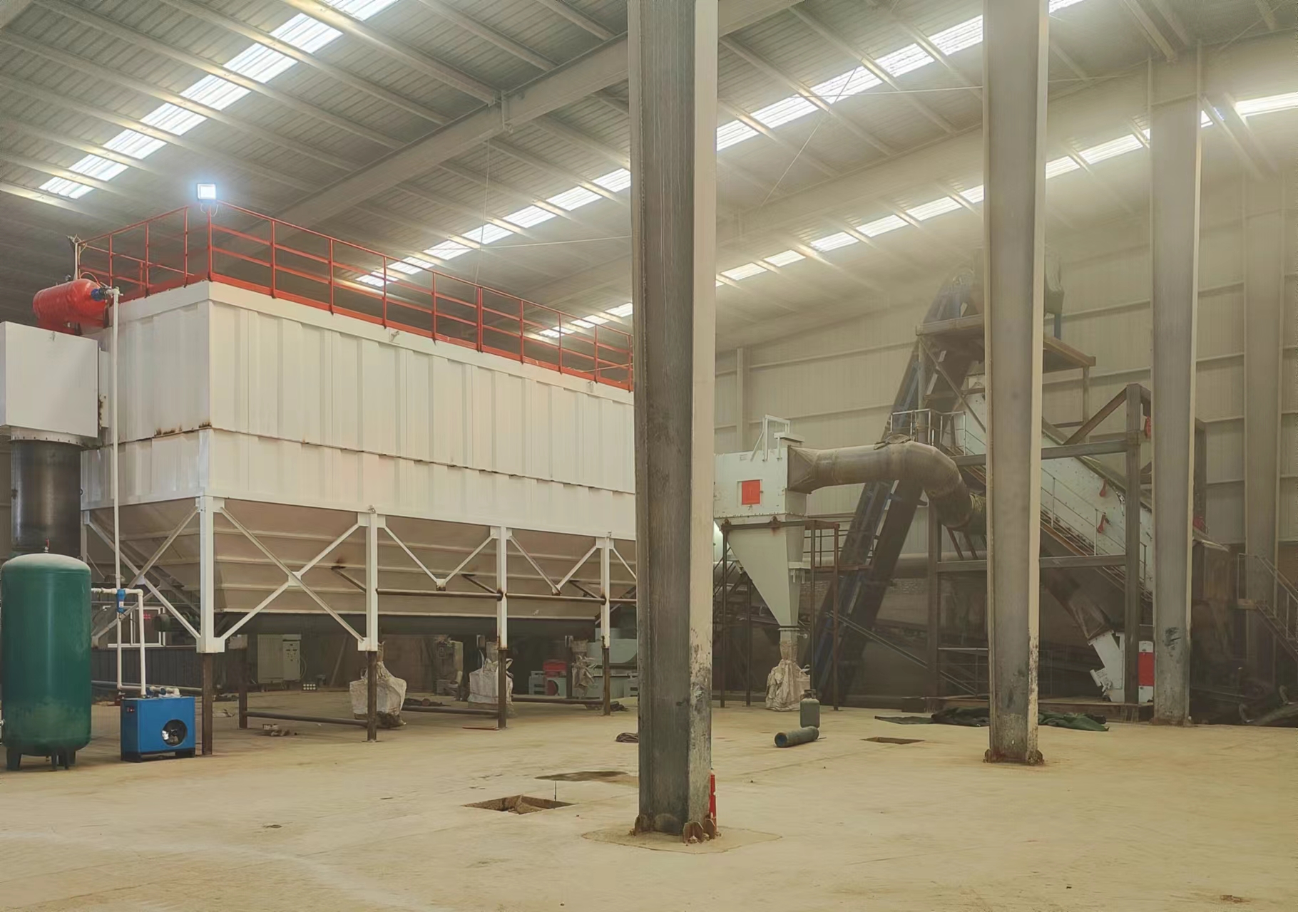 與平面制砂相比，干法制砂樓有哪些優(yōu)勢(shì)？