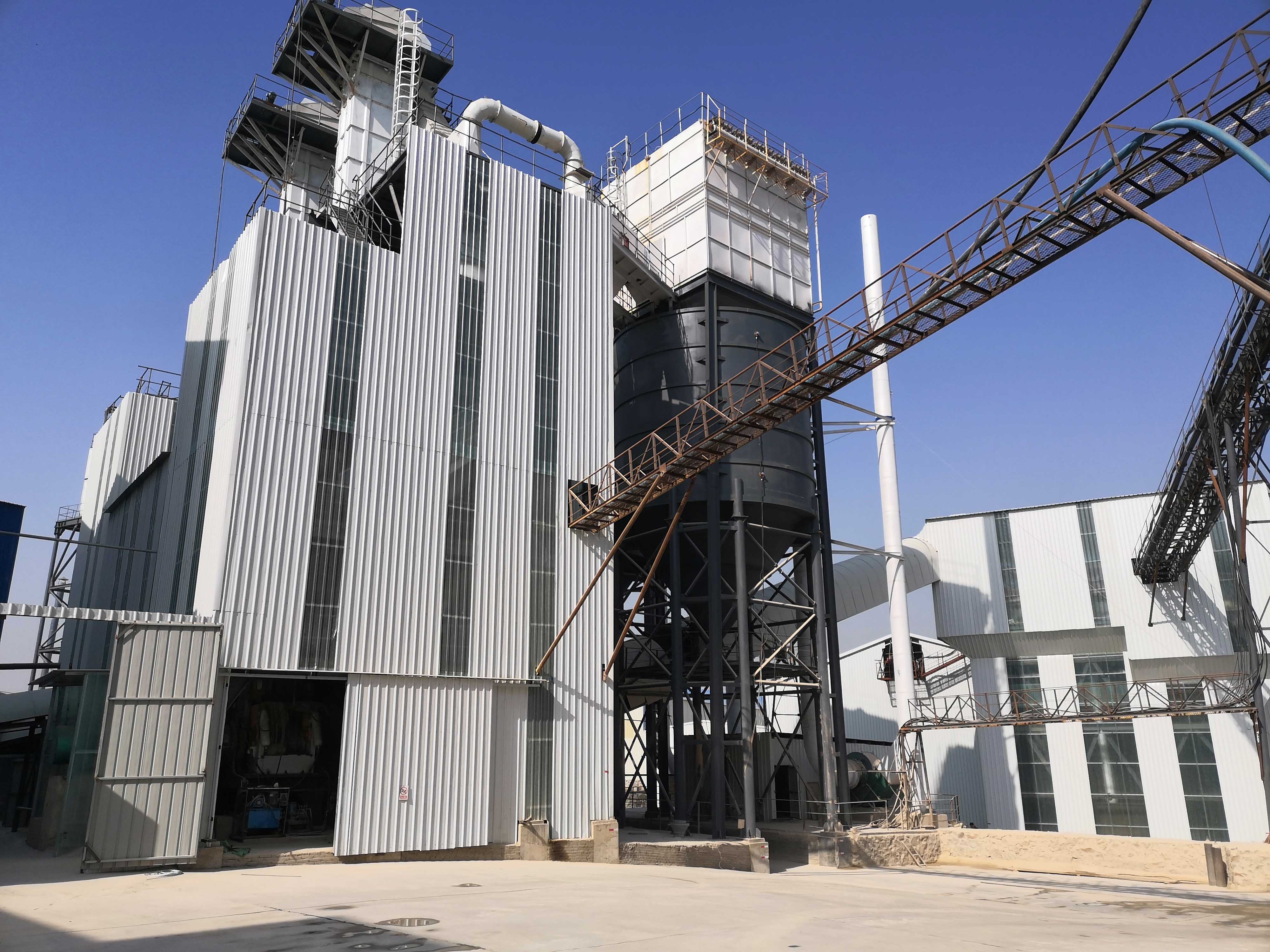 制砂生產(chǎn)線粉塵多、噪音大？為您推薦干法制砂樓