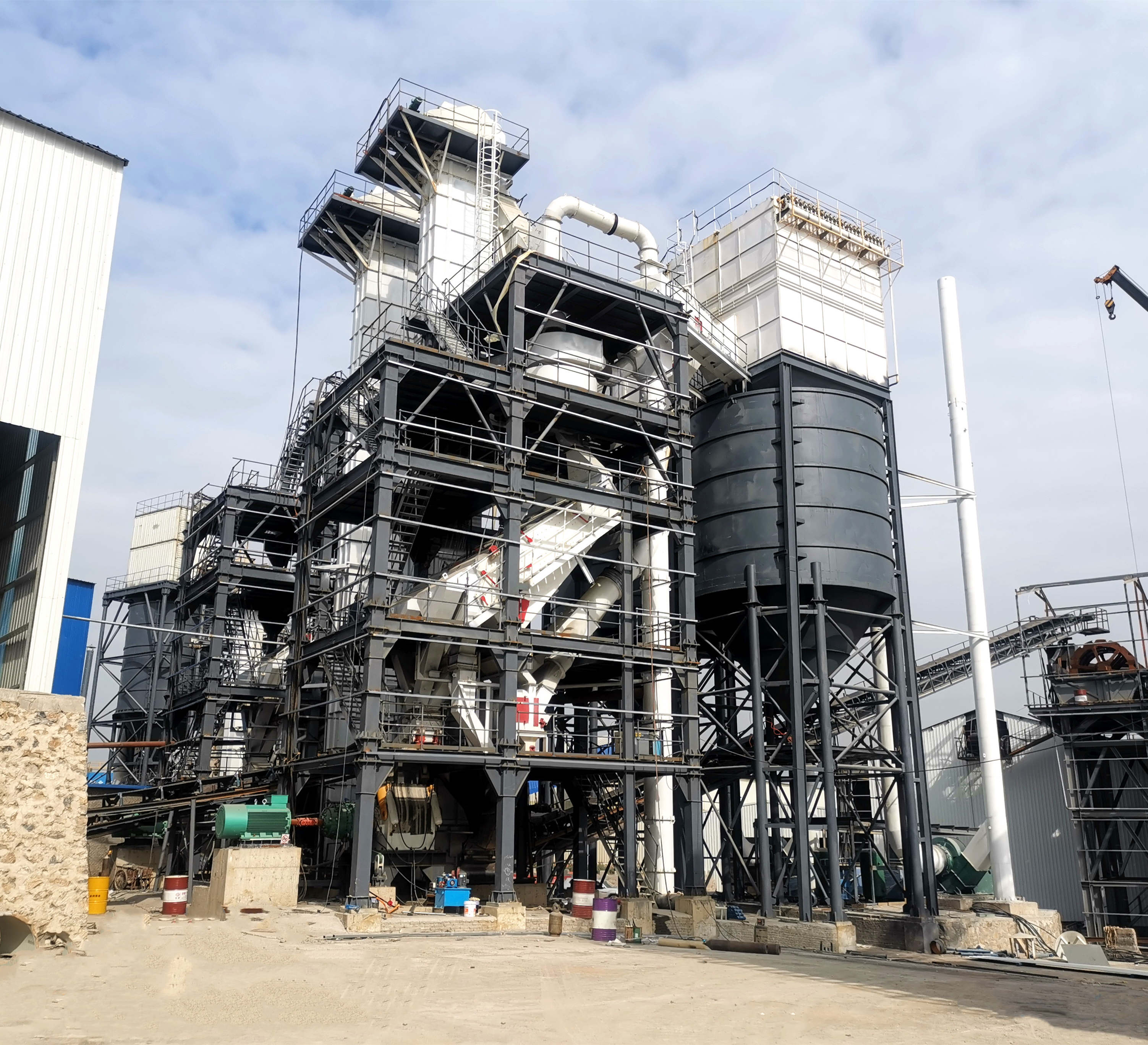 唐山金路干法制砂樓，助力高品質(zhì)機(jī)制砂生產(chǎn)