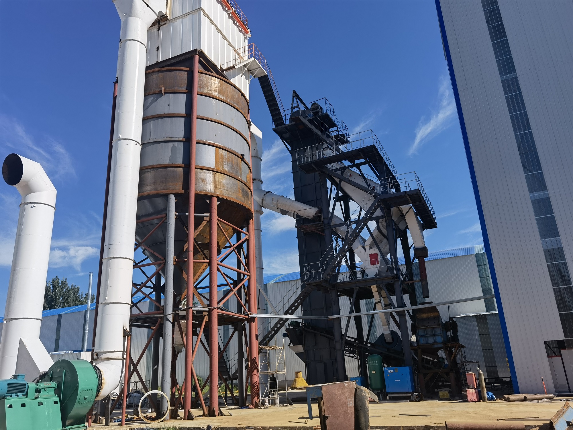 多項(xiàng)重大基建項(xiàng)目開工，制砂樓助力砂石供給！
