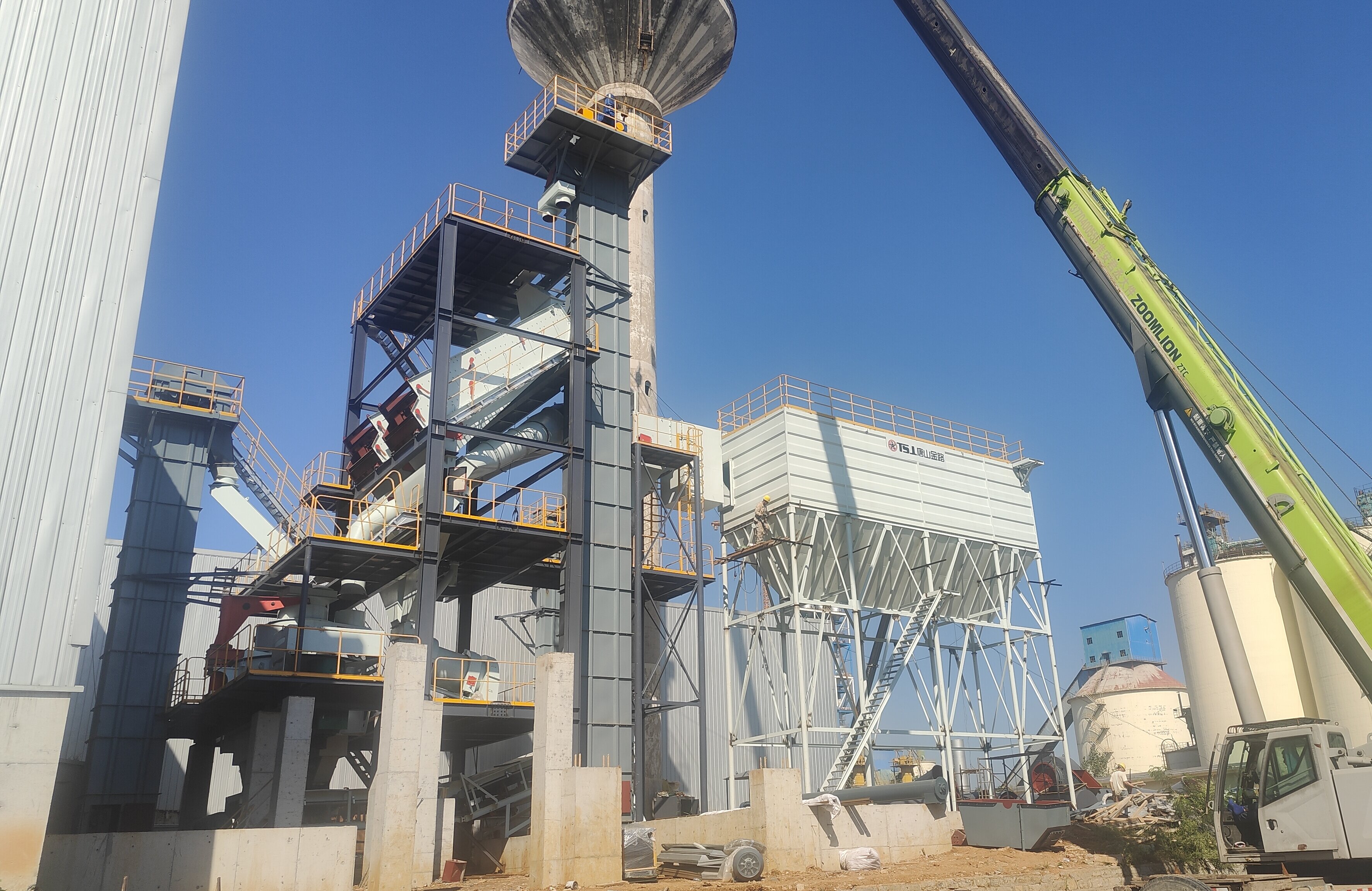 建筑垃圾堆成山？制砂樓一鍵 “點(diǎn)石成金”！